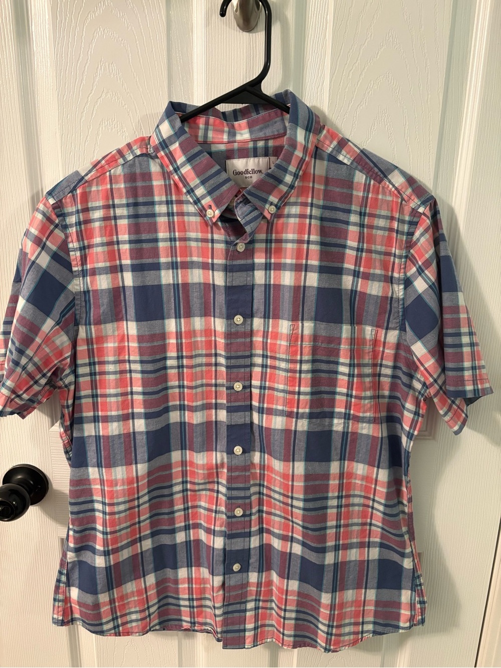Goodfellow & Co Men's Short-Sleeve Plaid Button-Down Shirt - Blue & Pink